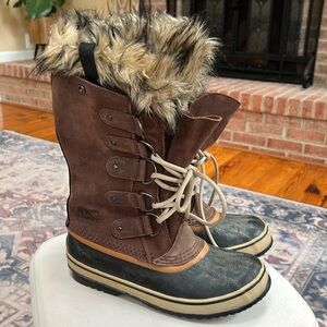 Sorel Women's Brown and Black Winter Boots